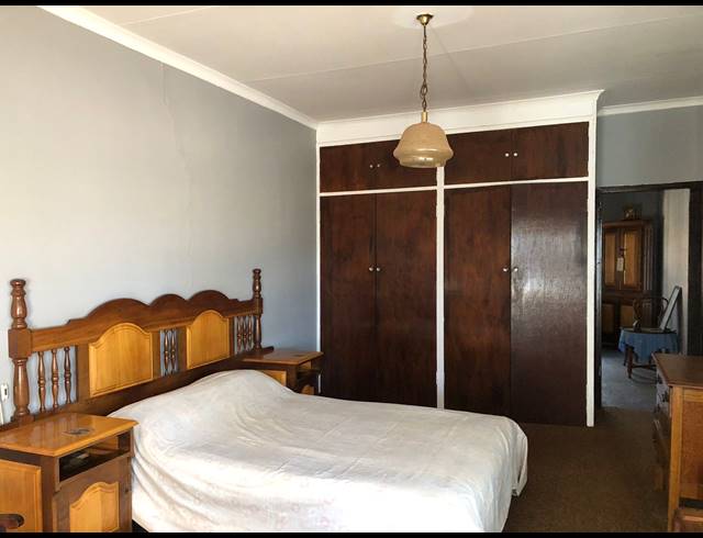 4 BEDROOM HOUSE FOR SALE IN HOUTKOP AH